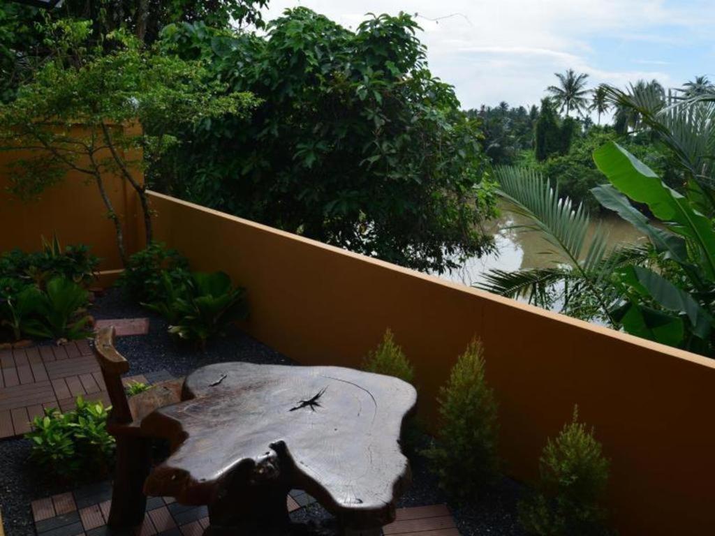 Sucholtee Resort Surat Thani Exterior foto