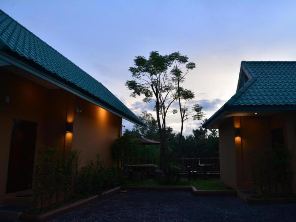 Sucholtee Resort Surat Thani Exterior foto